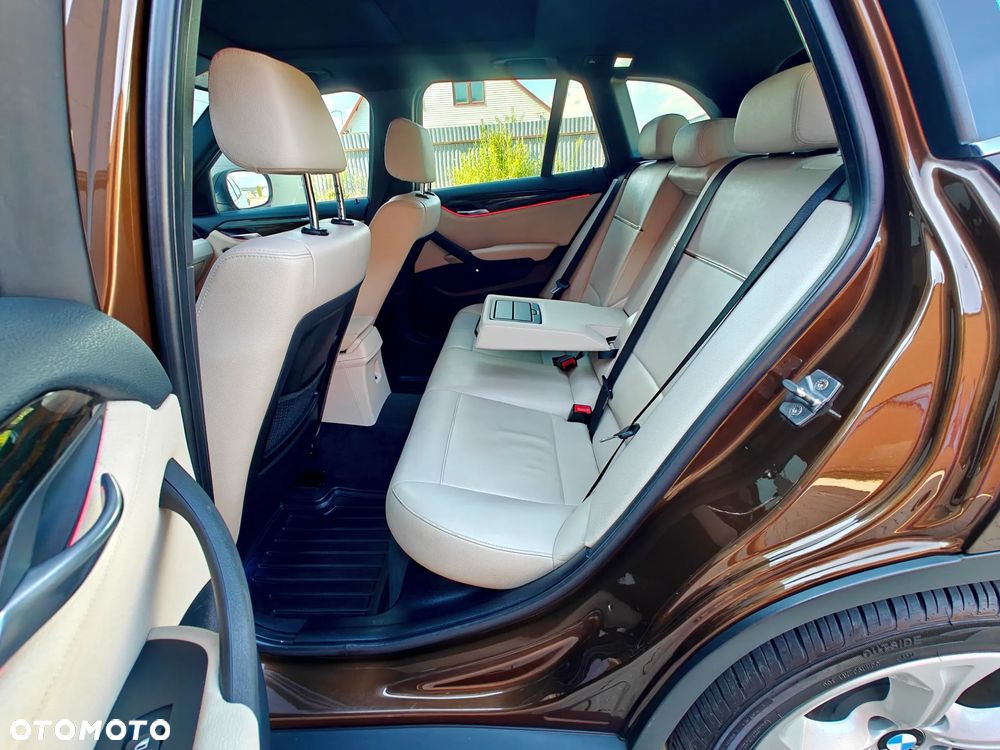 BMW X1 xDrive20d - 14