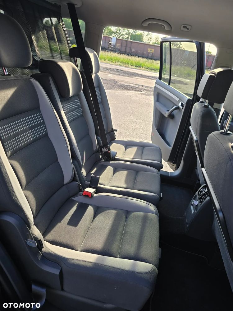 Volkswagen Touran 2.0 TDI DPF BlueMotion Technology DSG Life - 17