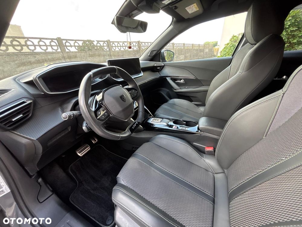 Peugeot 2008 PureTech 130 GT S&S EAT8 - 11