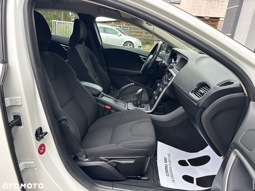 Volvo V40 D3 - 17