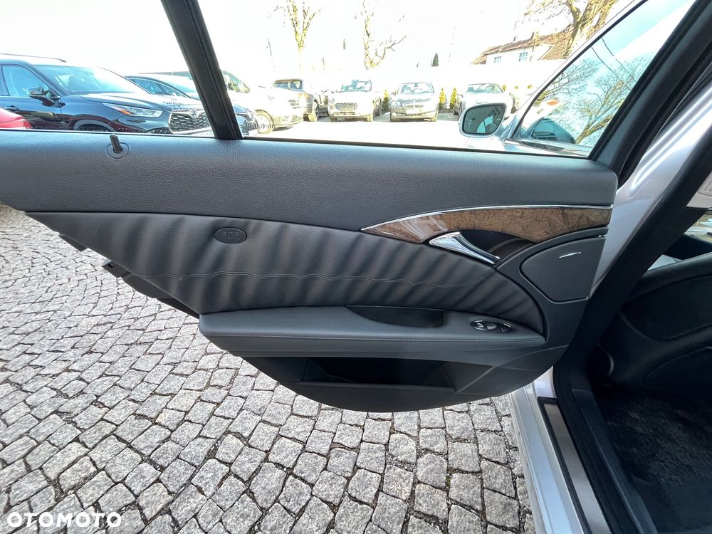 Mercedes-Benz Klasa E 350 4-Matic Avantgarde - 39