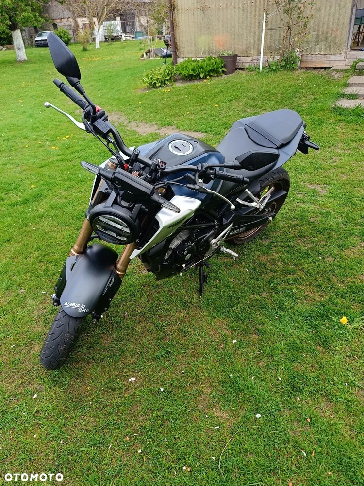 Honda CB - 3