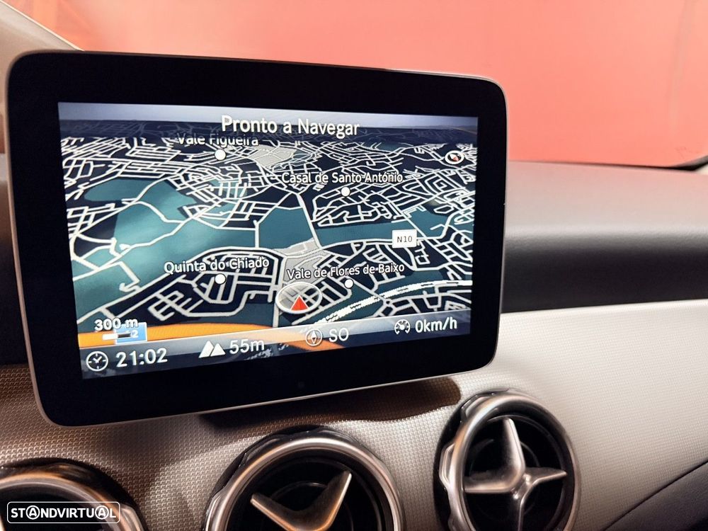 Mercedes-Benz GLA 180 Urban Aut. - 12