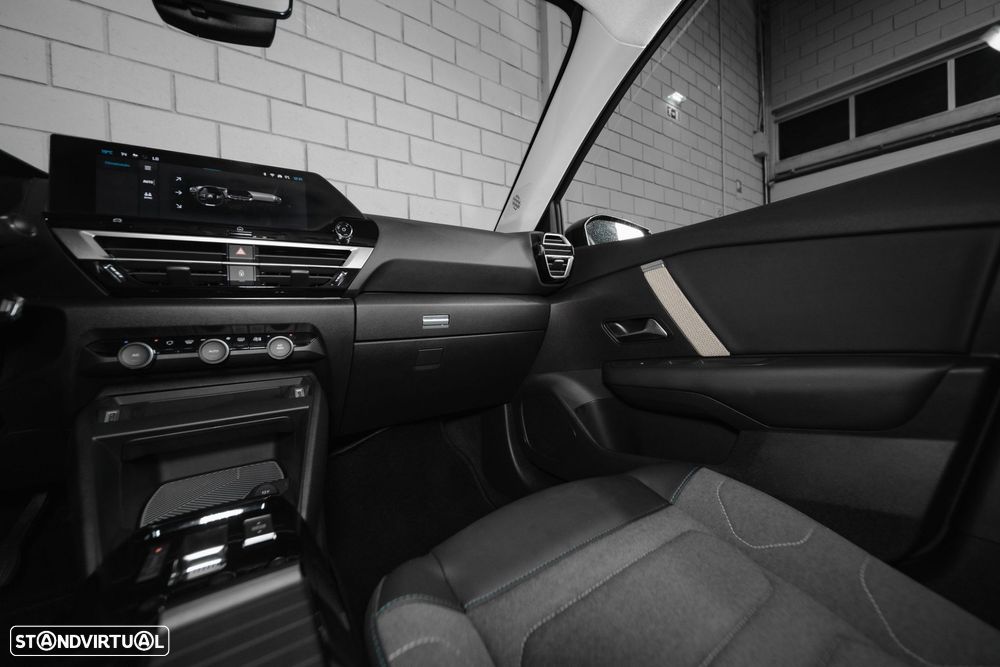 Citroën C4 X 1.2 PureTech Plus EAT8 - 38