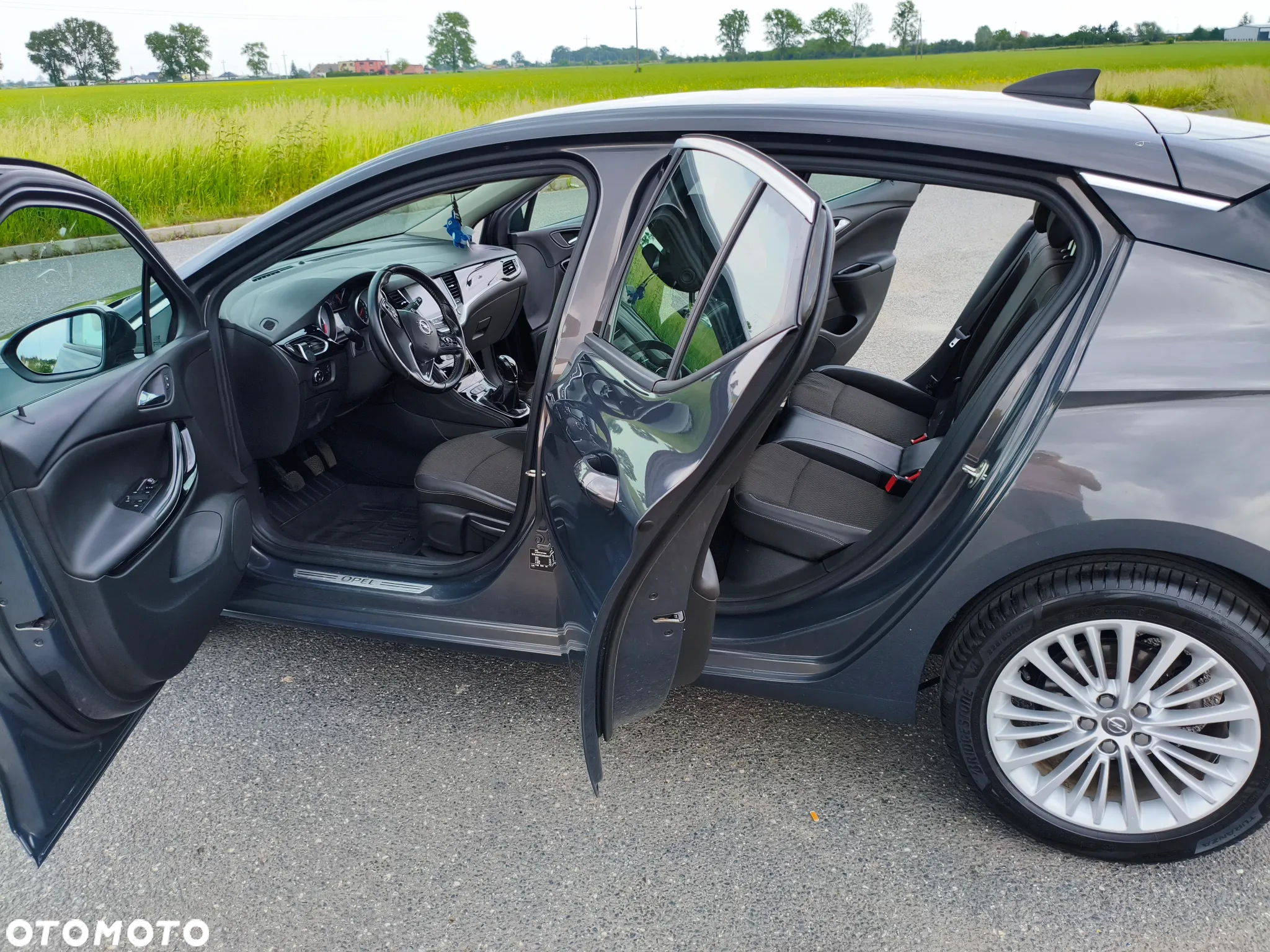 Opel Astra IV 1.6 CDTI Cosmo - 19