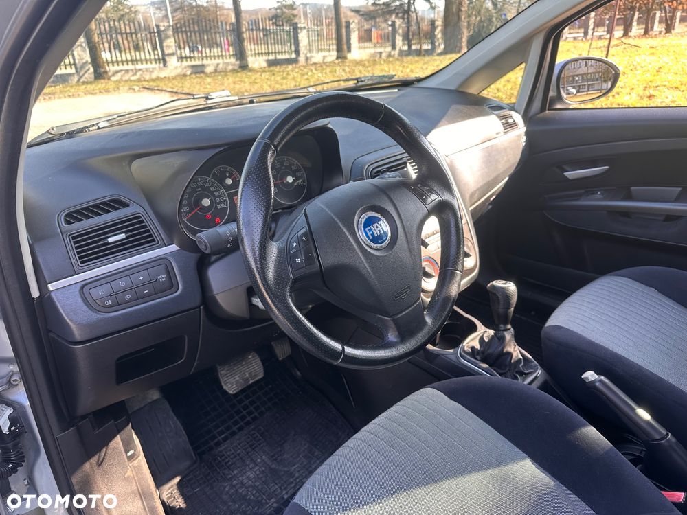 Fiat Grande Punto - 15