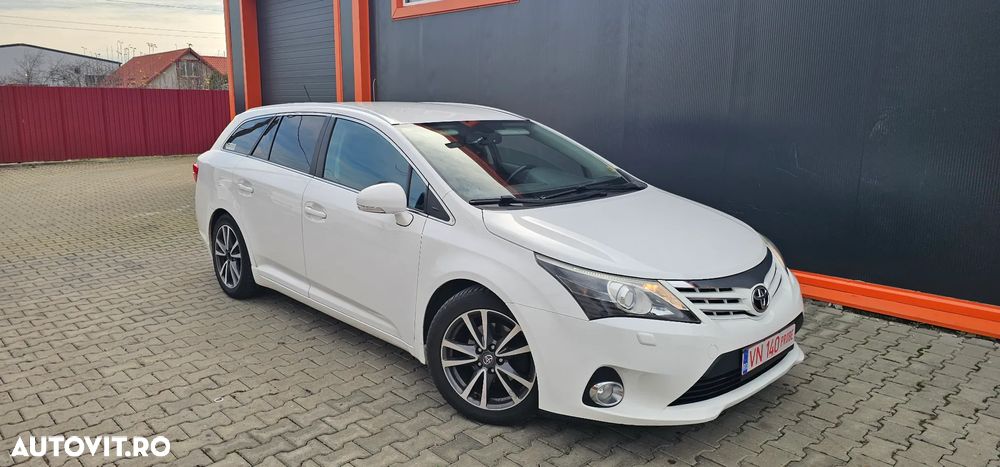 Toyota Avensis Combi 2.0 D-4D Executive - 2