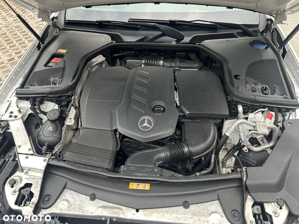 Mercedes-Benz Klasa E 220 d 9G-TRONIC - 5