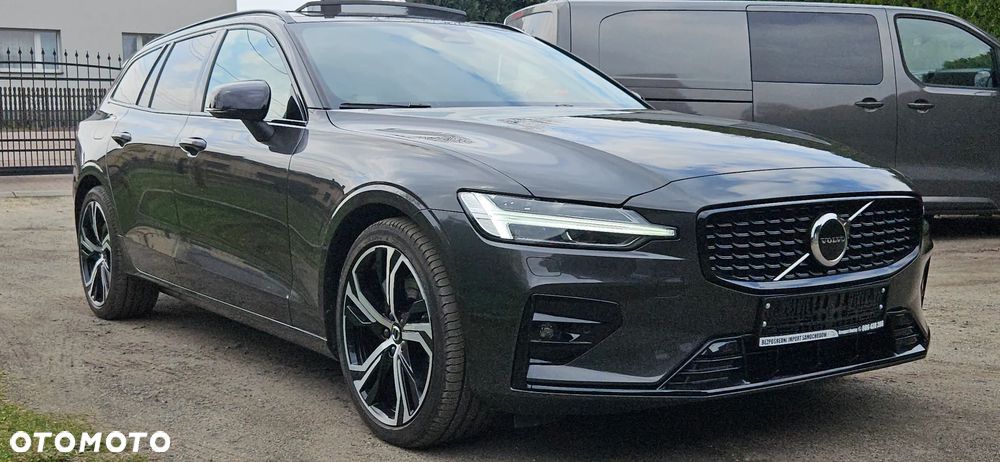 Volvo V60 B4 B DKG Plus Dark - 2