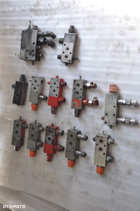 ZAMEK HYDRAULICZNY MANITOU - 1