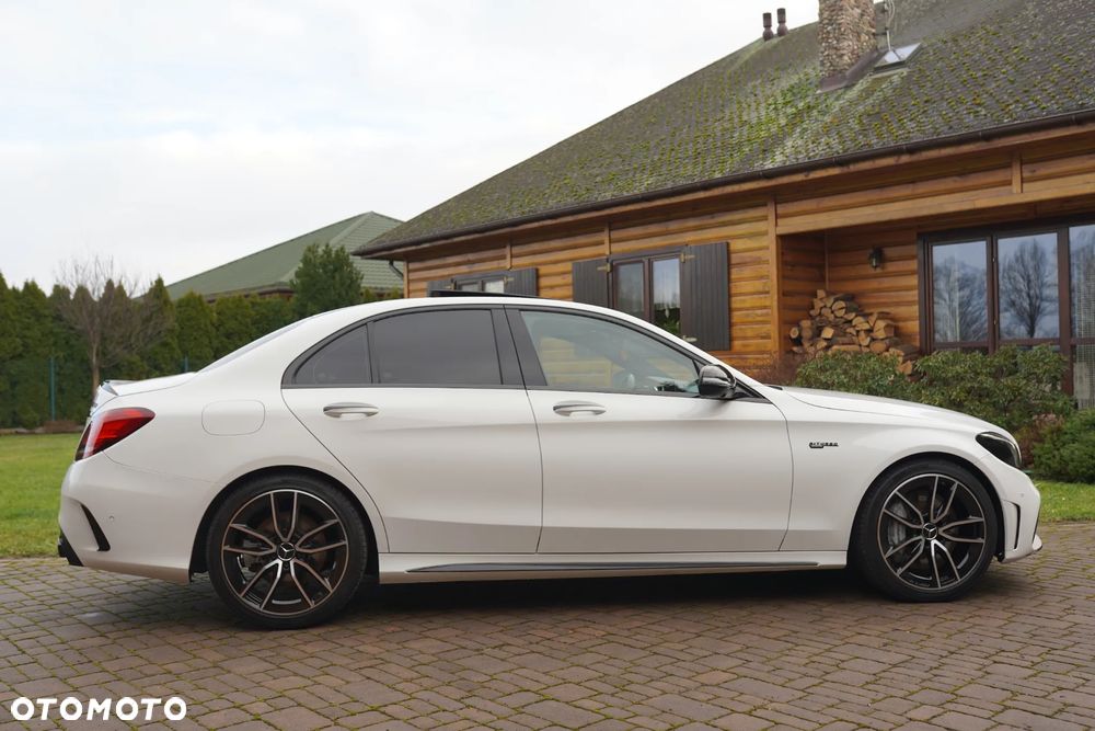 Mercedes-Benz Klasa C AMG 43 4Matic 9G-TRONIC - 18