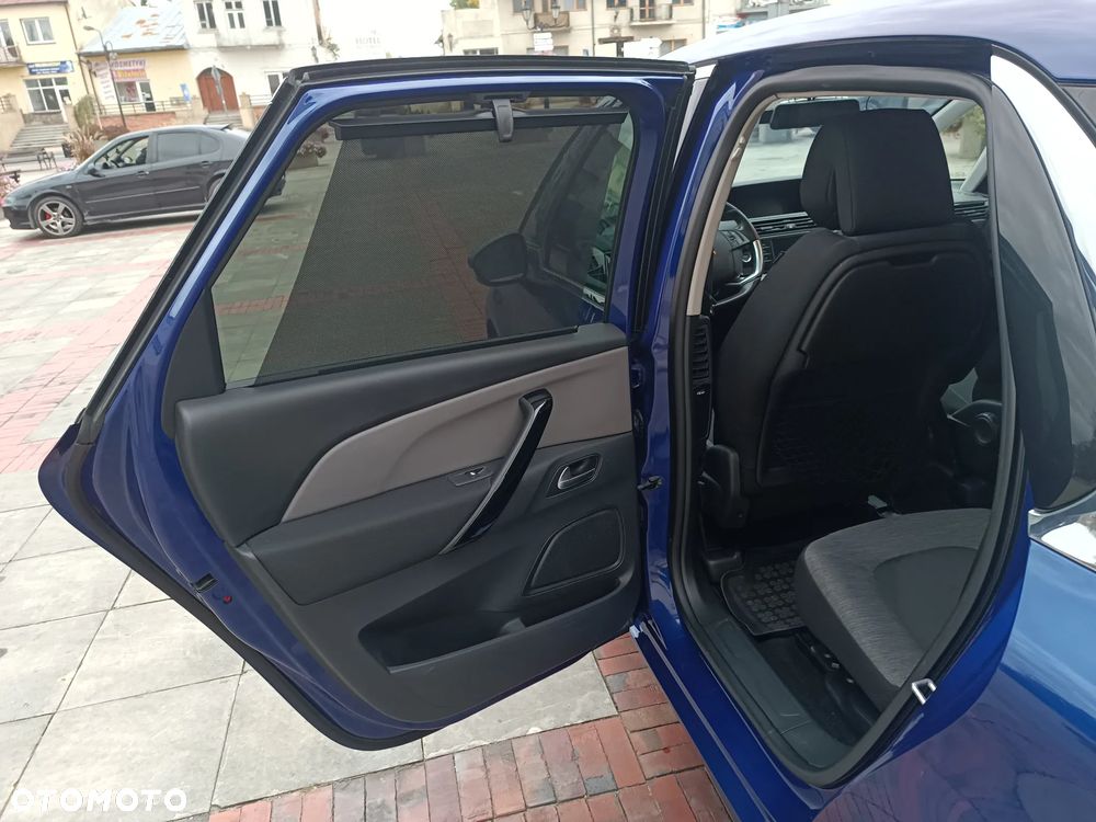 Citroën C4 Picasso - 12