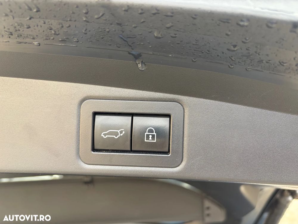 Toyota Corolla 1.8 HSD Business - 20