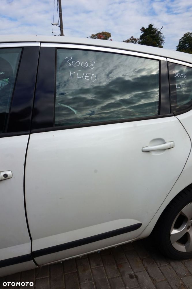 DRZWI TYLNE LEWE 3008 I KWED  BIAŁY PEUGEOT 2009-2013 - 1