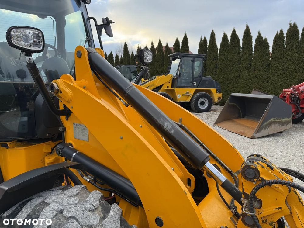 JCB 409 / JEDYNIE 2219 MTH!!! / SILNIK DEUTZ / PIĘKNIE UTRZYMANA / ORYGINAŁ / ZADBANA / SPROWADZONA Z NIEMIEC / BEZ DPF ADBLUE / SILNA / 407 408 406 60 70 M 506 509 - 27