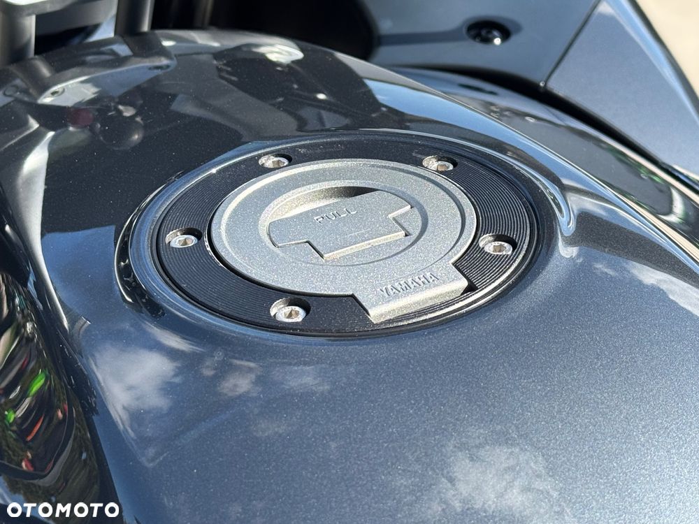 Yamaha FJR - 25
