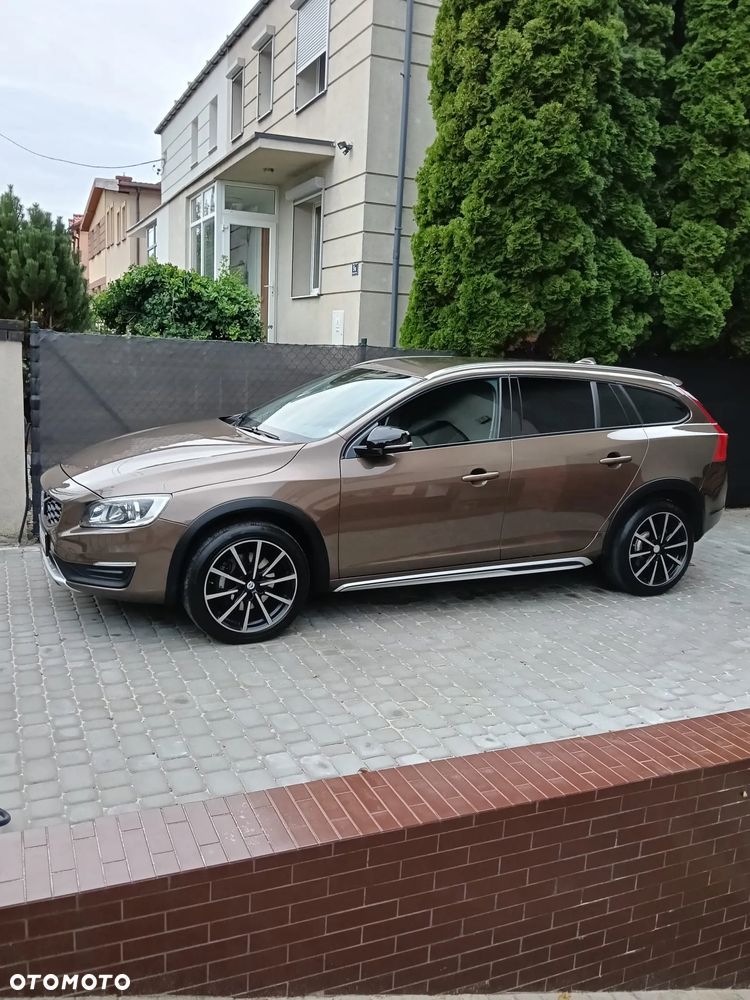 Volvo V60 Cross Country D3 Drive-E Momentum - 26