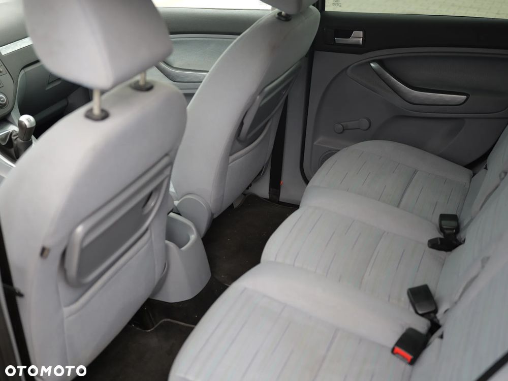 Ford C-MAX - 13