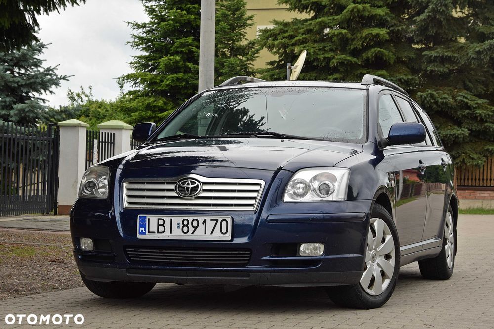 Toyota Avensis - 2
