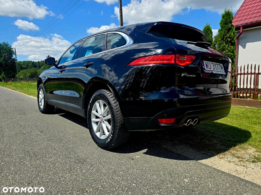 Jaguar F-Pace 2.0 i4D AWD Pure - 3