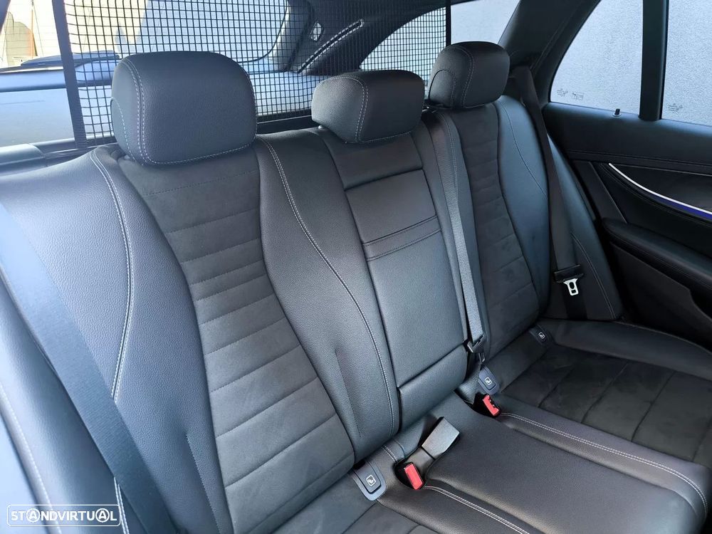 Mercedes-Benz E 300 de AMG Line - 23