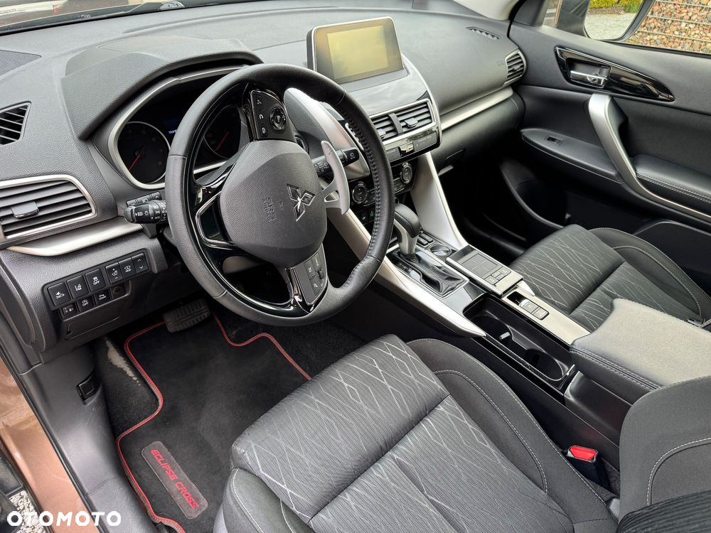 Mitsubishi Eclipse Cross 1.5 T GPF Invite Plus CVT - 2