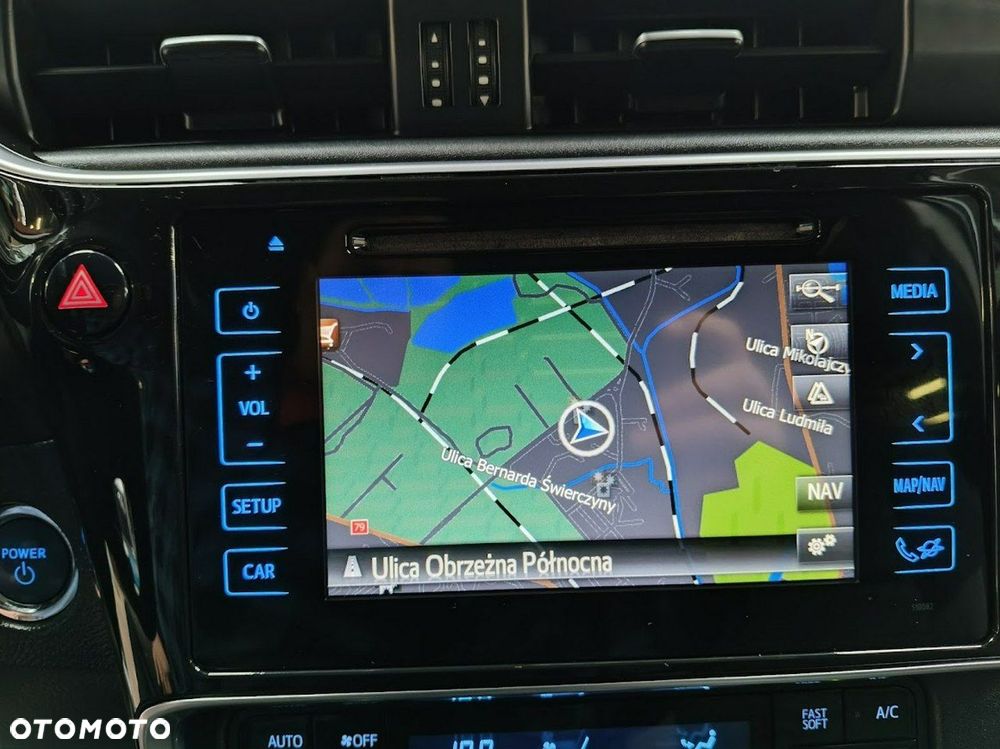 Toyota Auris - 24