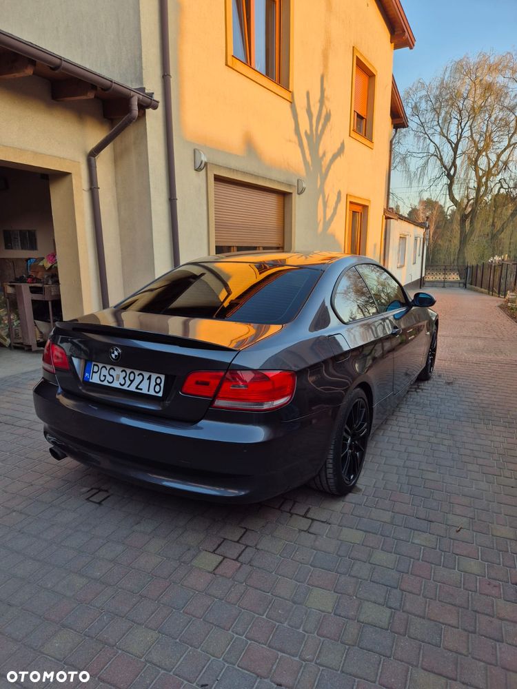 BMW Seria 3 320d - 4