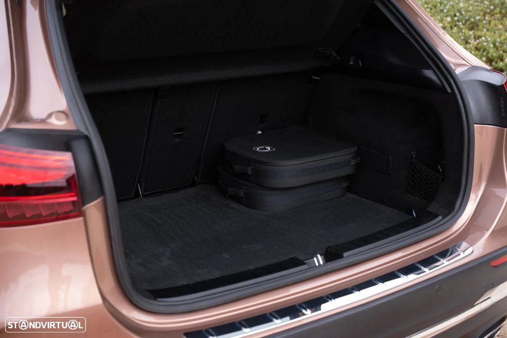 Mercedes-Benz GLA 250 e AMG Line - 17