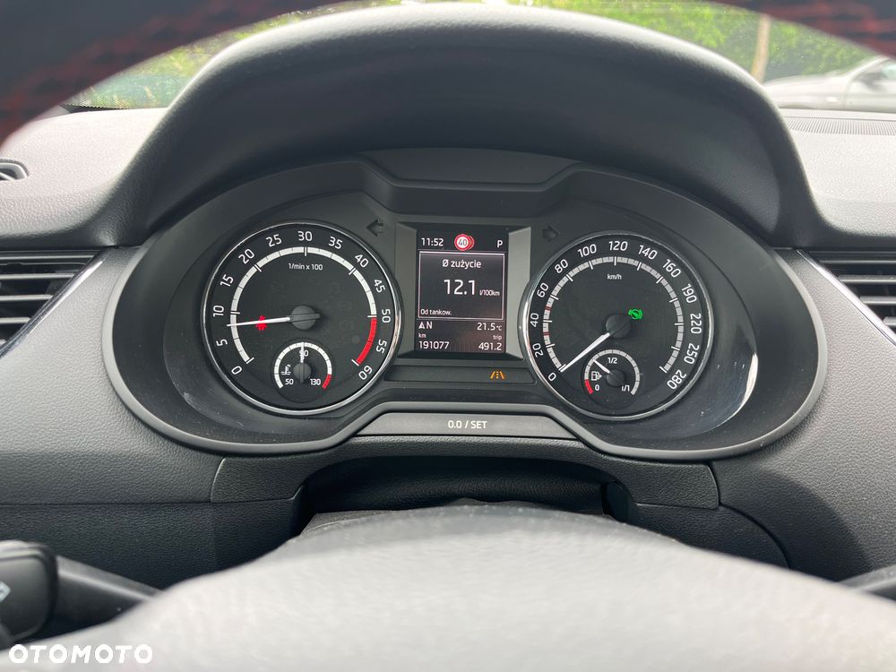 Skoda Octavia 2.0 TDI DSG RS - 20