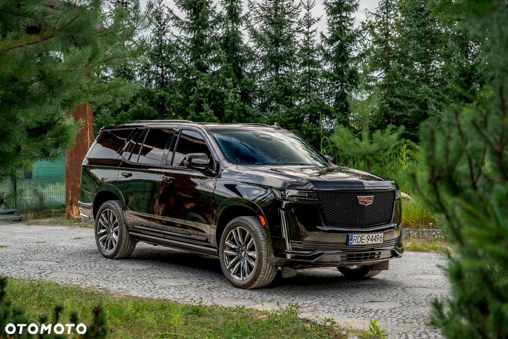 Cadillac Escalade - 2