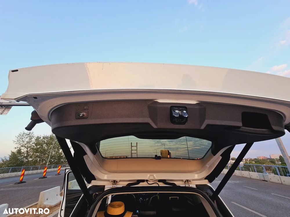 Ford Kuga 2.0 TDCi 4x4 Aut. Titanium - 7