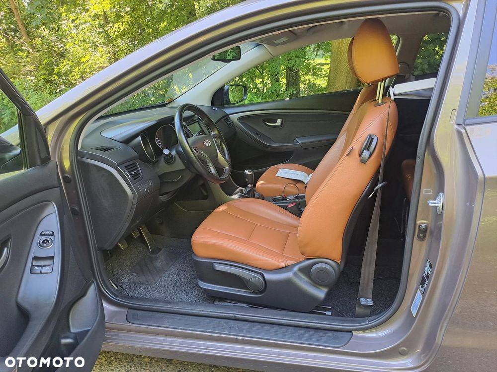 Hyundai i30 1.6 GDI Premium - 21