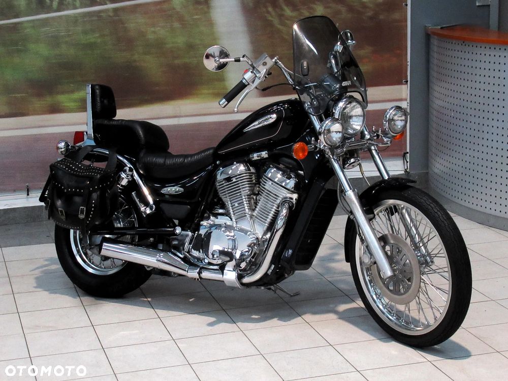 Suzuki Intruder