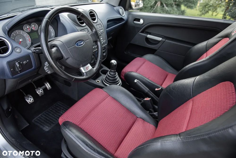 Ford Fiesta - 16