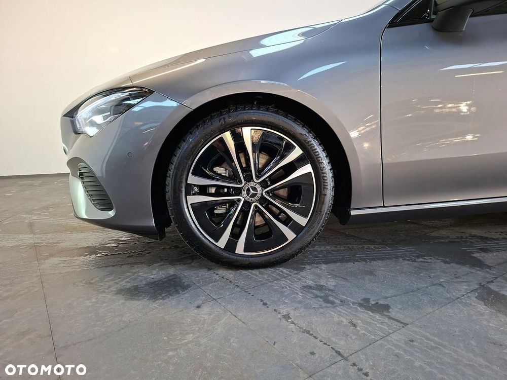 Mercedes-Benz CLA 200 Progressive 7G-DCT - 19