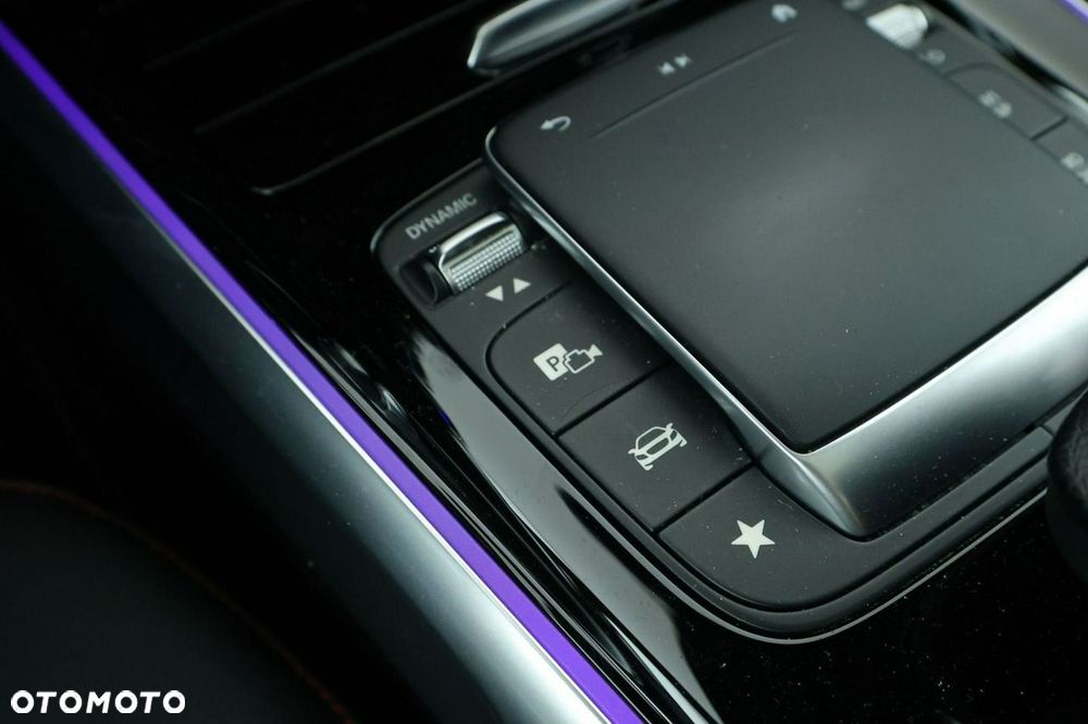Mercedes-Benz EQB - 34