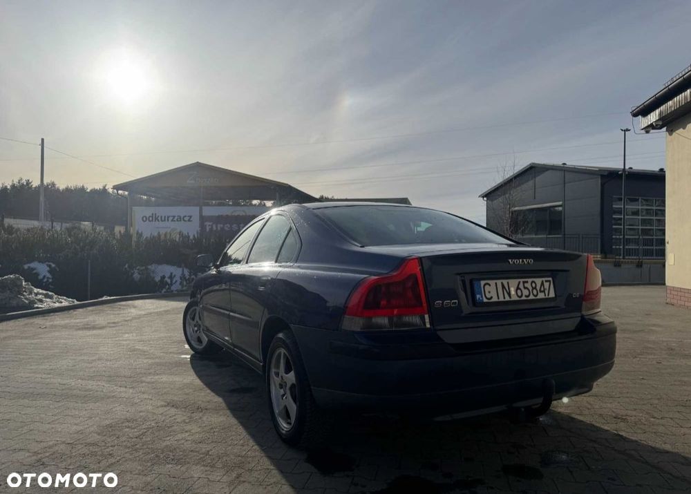 Volvo S60 2.4 D5 - 4