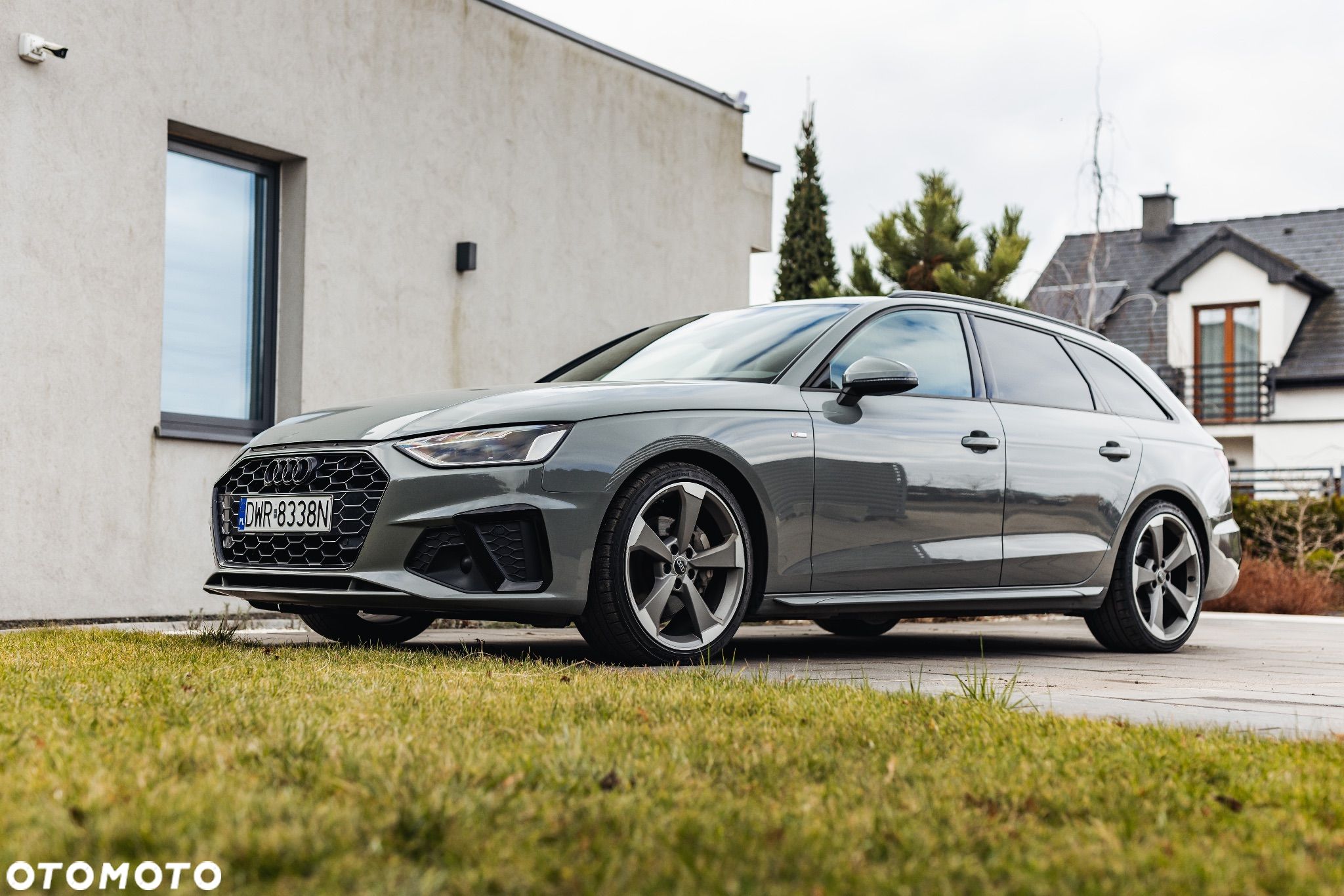 Audi A4 Avant 40 TDI S tronic S line - 1