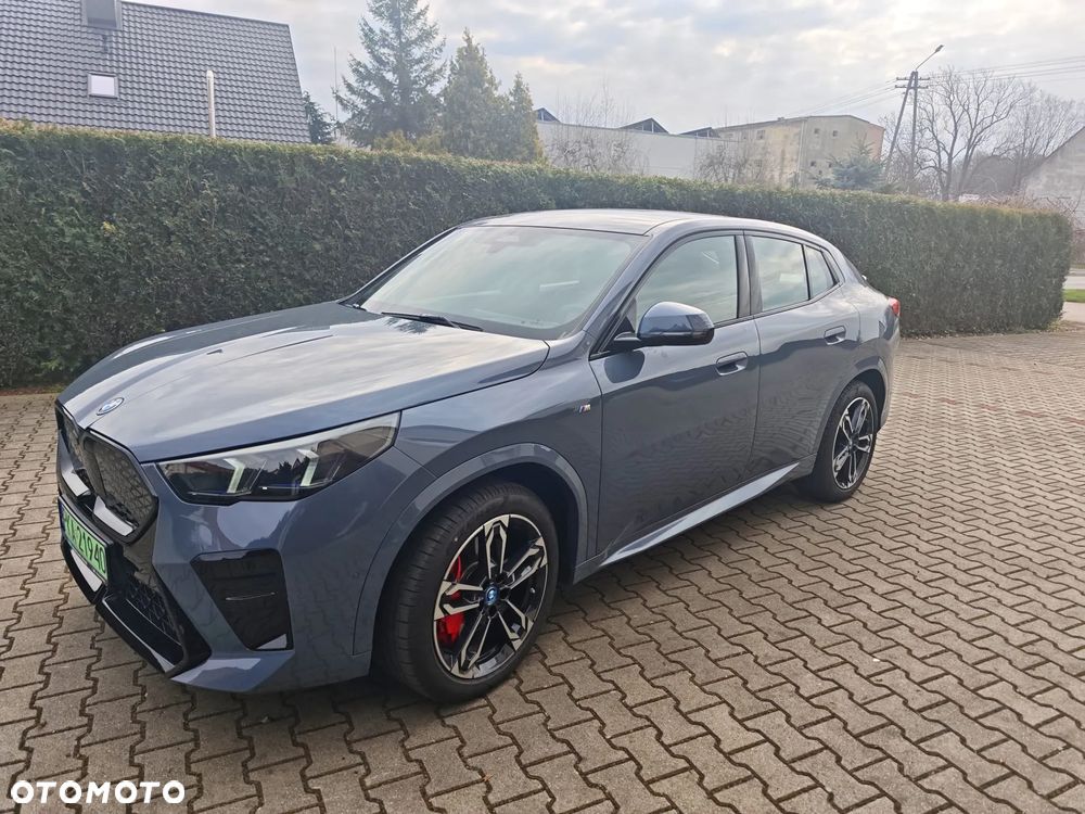 BMW iX2 xDrive30 66.5kWh M Sport - 1