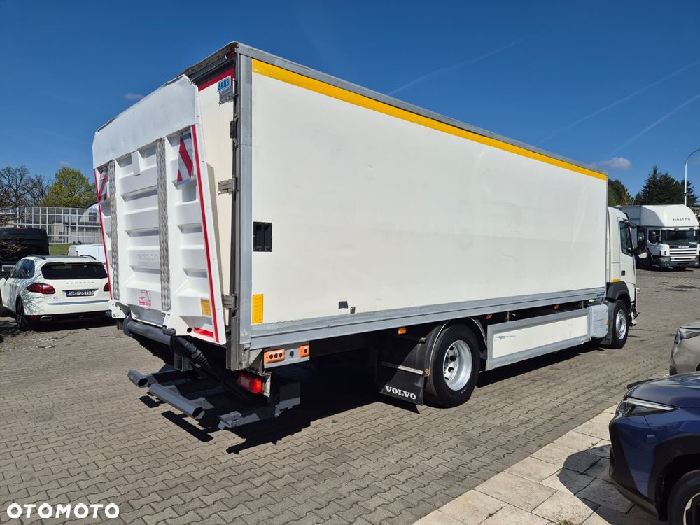 Volvo FM 340 4X2 / CHŁODNIA IZOTERMA / CARRIER VECTOR i350 / WINDA 2500KG / BEZWYPADKOWY / 1 WŁ / EURO 6 / AUTOMAT / IDEALNY / 9000KG ŁADOWNOŚĆ / WEBASTO - 6