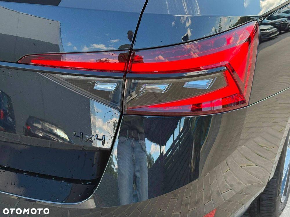 Skoda Superb 2.0 TSI 4x4 Sportline DSG - 19