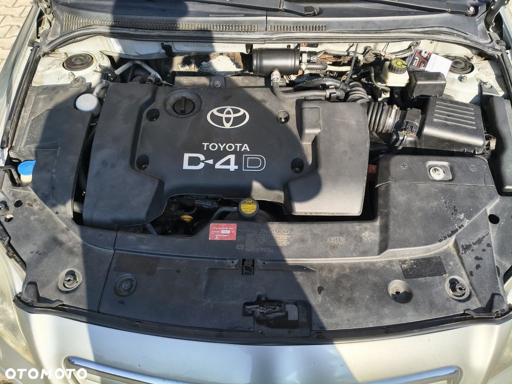 Toyota Avensis - 5