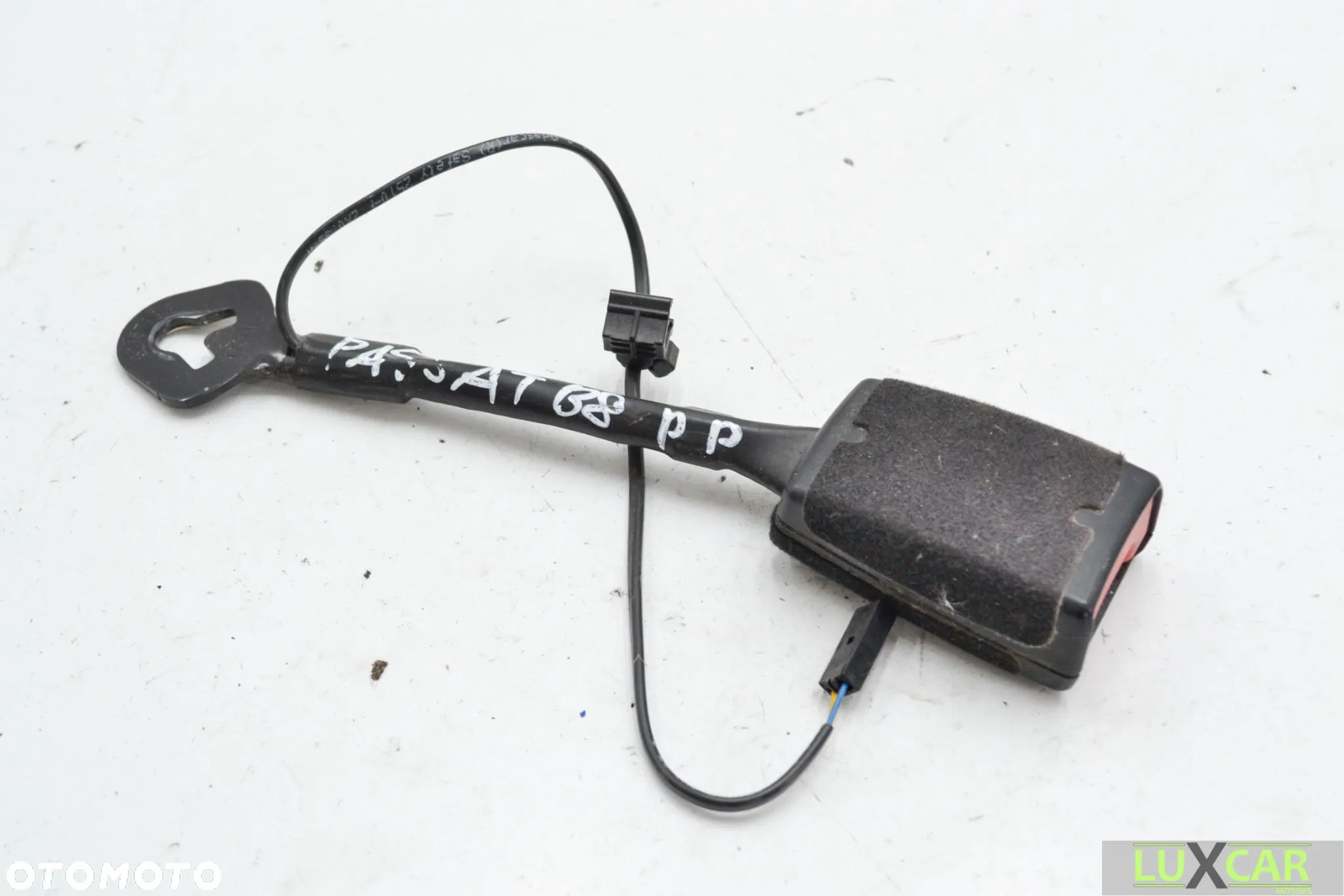 VW PASSAT B8 ZAPINKA KLAMRA PASA NAPINACZ PRAWY PRZÓD 561857756K GORLICE - 1
