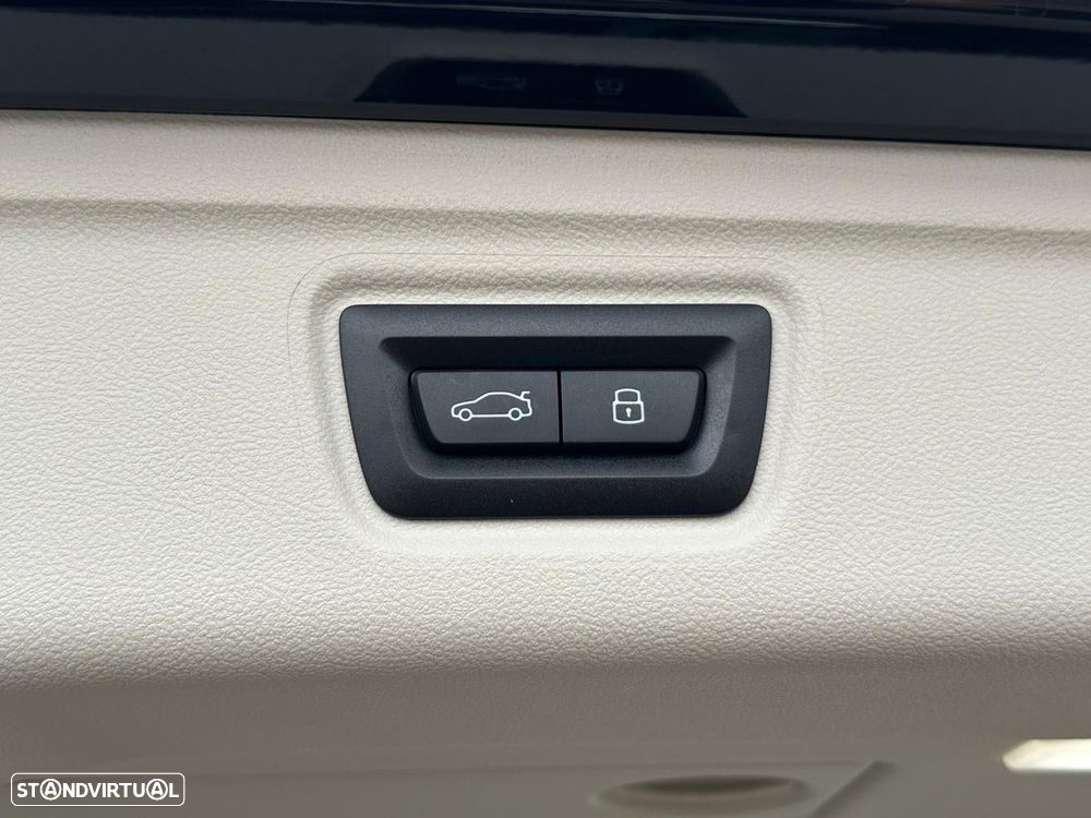 BMW 330 e Touring xDrive Aut. - 12