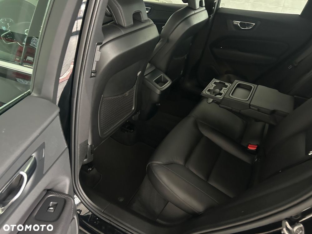 Volvo XC 60 D3 Geartronic Momentum - 21