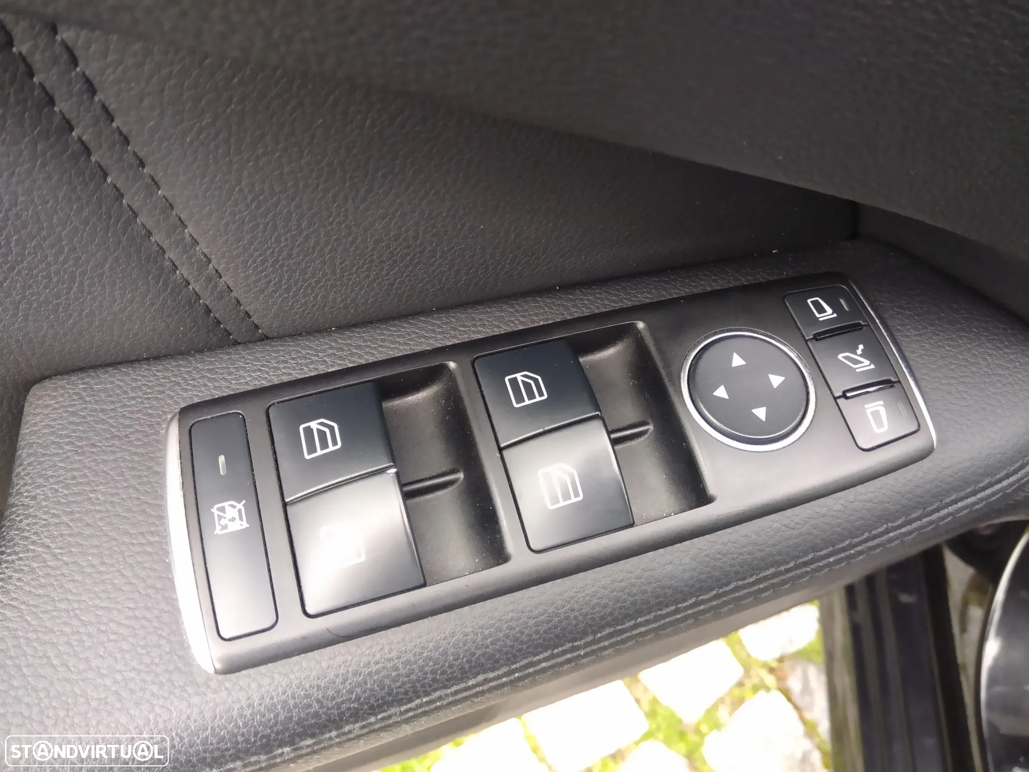 Mercedes-Benz E 250 CDi Avantgarde BlueEfficiency Auto. - 29