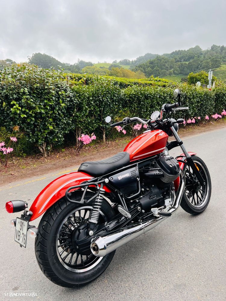 Moto Guzzi V9 Roamer - 1