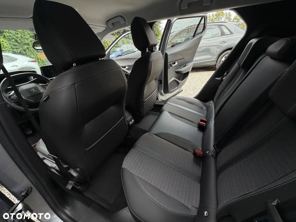 Peugeot 2008 1.2 PureTech Allure Pack S&S - 20