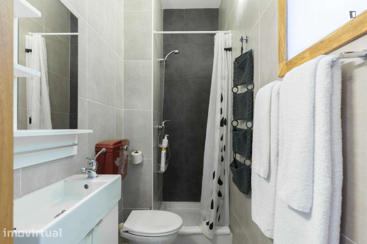 Apartamento com 2 quartos - localizado em São Nicolau Porto - Grande imagem: 3/12
